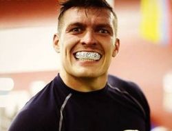 фото - Объявлен гонорар Александра Усика за бой с Джошуа