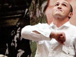 фото - Денис Лебедев повалял и забил Латифа Кайоде