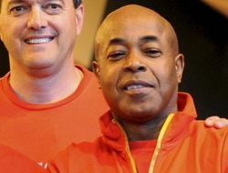 фото - Видео дня: тренер Кличко ответил Фьюри демонстративной дулей