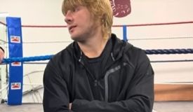 «Размажу ему лицо». Топурию хотят с грохотом вернуть на землю