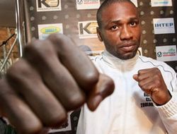 фото - (Результаты + Видео) Вячеслав Узелков проиграл африканцу Доудоу Энгумбу