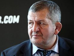 фото - Кто победил в бою Джонс–Рейес на UFC 247? Отвечает Абдулманап Нурмагомедов