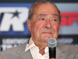 фото - Ломаченко может стать абсолютным чемпионом в начале 2023 года: план Арума