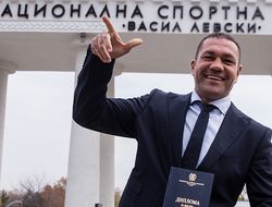 фото - Секс-скандал: Атлетическая комиссия Калифорнии заморозила лицензию Пулева