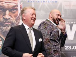 фото - Усик обозвал Фьюри «алкашом». Промоутер британца мило парировал это