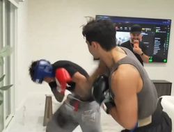 фото - Всё по плану? Гарсия готовится к Барриосу, избил стримера — видео