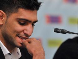 фото - Амир Хан: «Легенды сказали мне, что только я могу побить Мэйуэзера»