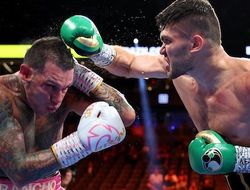 фото - Али Ахмедов – Габриэль Росадо: видео лучших моментов боя