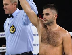 фото - Митрофанов прошёл Собирова в бою проспектов, Бурсак одолел джорнимена из РФ