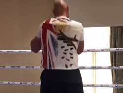 фото - Тайсон Фьюри уже в ринге: смотрите видео, как он боксирует с тенью