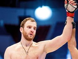 фото - ACB: Денис Гольцов нокаутировал Чейза Гормли