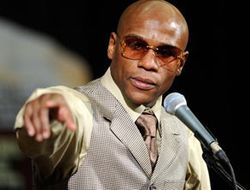 фото - Флойд Мэйуэзер: «Манни Пакьяо, выходи драться, салага!»