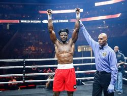 фото - Не впечатлил. Аджагба дебютировал в шоу Арума, обошёлся без нокаута