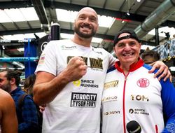 фото - Назван тот, кто посоветовал Фьюри вынудить Усика драться за 30% призового фонда