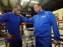 фото - Эрисланди Лара: «Мэйуэзер великолепен, но мне по силам его побить»