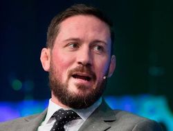 фото - Тренер Макгрегора показал, как станцует голышом, если Мэйуэзер дебютирует в UFC