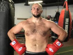 фото - Сергей Кузьмин не нокаутировал Дэвида Прайса, но победил досрочно