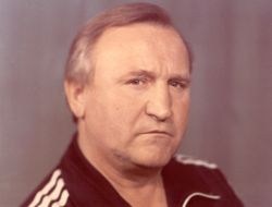 фото - Не стало легендарного тренера Анатолия Коваленко