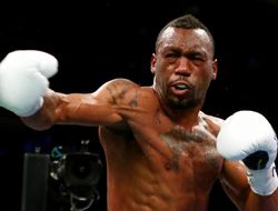 фото - Как Остин Траут апперкоты и хуки пробивает: видео