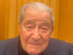 фото - «Я бы не стал его списывать». Арум высказался о Фьюри, Кроуфорде и Бенавидесе