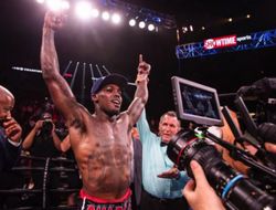 фото - Канело намекнул, что вскоре даст бой а-Чарло. «Бандера» Бенавидес против