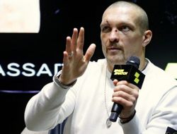 фото - Усик согласен на бой с Фьюри за «правильные» деньги, если Джошуа даст добро