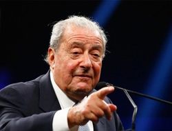 фото - Арум назвал имя следующего соперника Артура Бетербиева