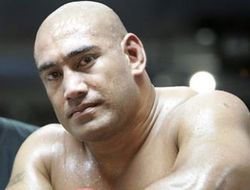 фото - Российский бизнесмен поможет Алексу Леапаи в организации боя с Кличко?