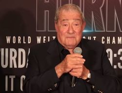 фото - Боб Арум: Принять избиение от Кроуфорда — это не бесчестие