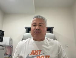 фото - «Усик может постареть за одну ночь». Роберт Гарсия о реванше против Дюбуа