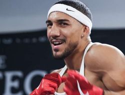 фото - Теофимо Лопес о возможном бое с Хэйни: «А что если я откажусь от всех титулов?»