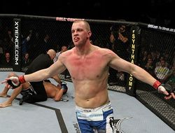 фото - UFC: Штефан Штруве за секунды остановил Бигфута Силву