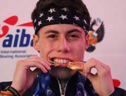 фото - Топ-проспект Кастро удачно дебютировал в профессионалах в андеркарде у Канело (+ видео)