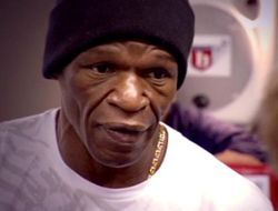 фото - Мэйуэзер-старший: «Мой сын легко надерёт задницу "чистому" Пакьяо»