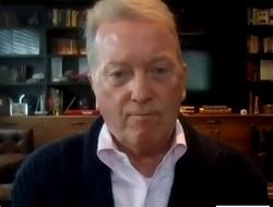 фото - Усик не сможет выдержать удар Чжилеи — Уоррен