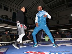 фото - Советник Мэйуэзера: Ломаченко — не приоритетная цель для Дэвиса