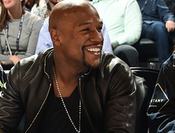 фото - Из-за травмы Роуч хотел отложить бой Пакьяо с Мэйуэзером