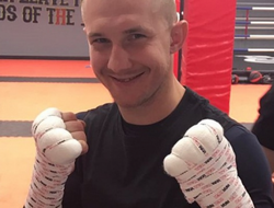 фото - Инсайдер: Боб Арум подписал небитого легковеса из России