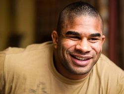 фото - Алистар Оверим: «Джонсон ведёт себя как баба»