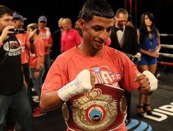 фото - Нокаутёр Акоста готовится к третьей защите титула: есть дата и соперник