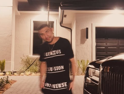 фото - Арум рассказал, что может сорвать бой Лопес−Матиас. Вряд ли вы ему поверите