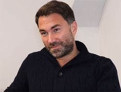 фото - «Если не проведу 50 шоу в 2022 году, то сделаю тату». Эдди Хирн — о реванше Усик – Джошуа и бое Фьюри – Уайт