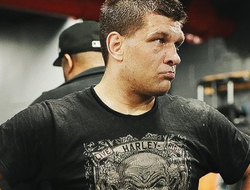 фото - Деревянченко сразится с восходящей звездой: есть дата и место боя