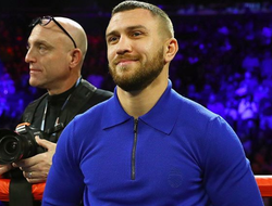 фото - Бетербиев на принудительном отдыхе, Ломаченко радуется победе Лопеса, чемпионы UFC с промежутком в год — соцсети 