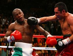 фото - Де Ла Хойя – Мэйуэзеру: «Я не вернусь, забудь о реванше»