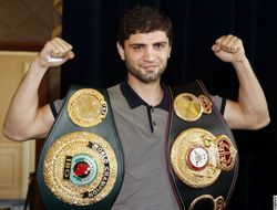 фото - Андеркарт Брэдли–Пакьяо II: Аллахвердиев–Варгас, Бельтан–Мартинес, Васкес–Феликс и др.