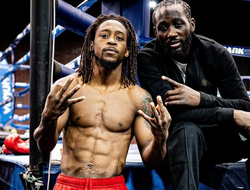 фото - Дэвис назвал бойца, с которым подерётся после победы над Беринчиком