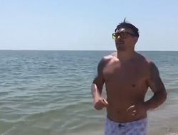 фото - Усик обратился к Чисоре с моря. Ломаченко всё видел и чуть не выдохся — видео