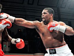 фото - (Результаты + Видео) Майк Перес вернулся с победой над Трэвисом Уокером