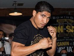 фото - Вести из соцсетей: Майки Гарсиа в нокауте, Табити судачит с пачкой долларов